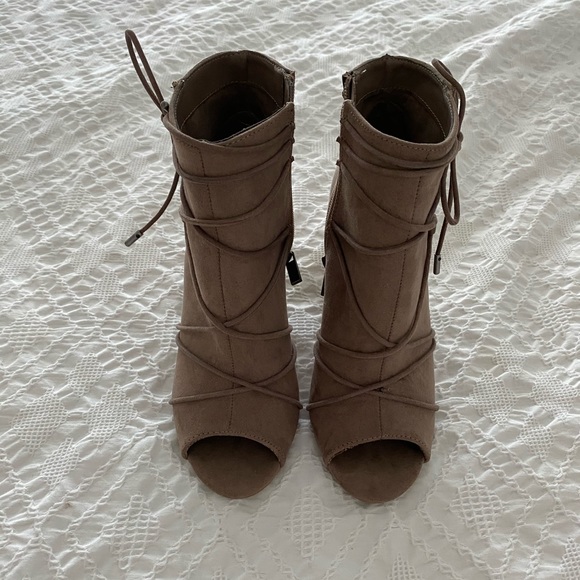 Tan peep toe booties - Picture 3 of 5